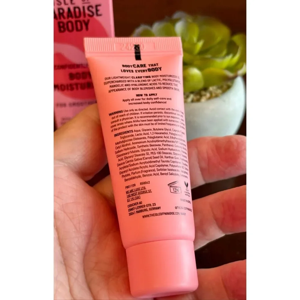 ISLE OF PARADISE - Confidently Clear Body Moisturizer, Travel Size, .67 Fl. Oz.